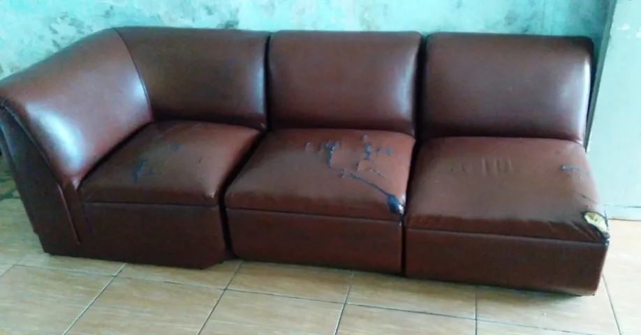 Doa-se Sofá em couro 3 lugares - Foto 4