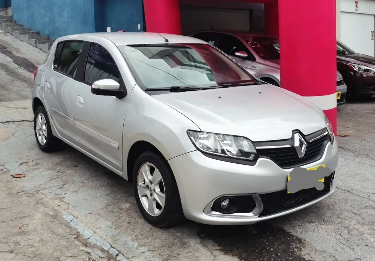 **Renault Sandero Dynamique 1.6 2015 - Único Dono, Impecável!**