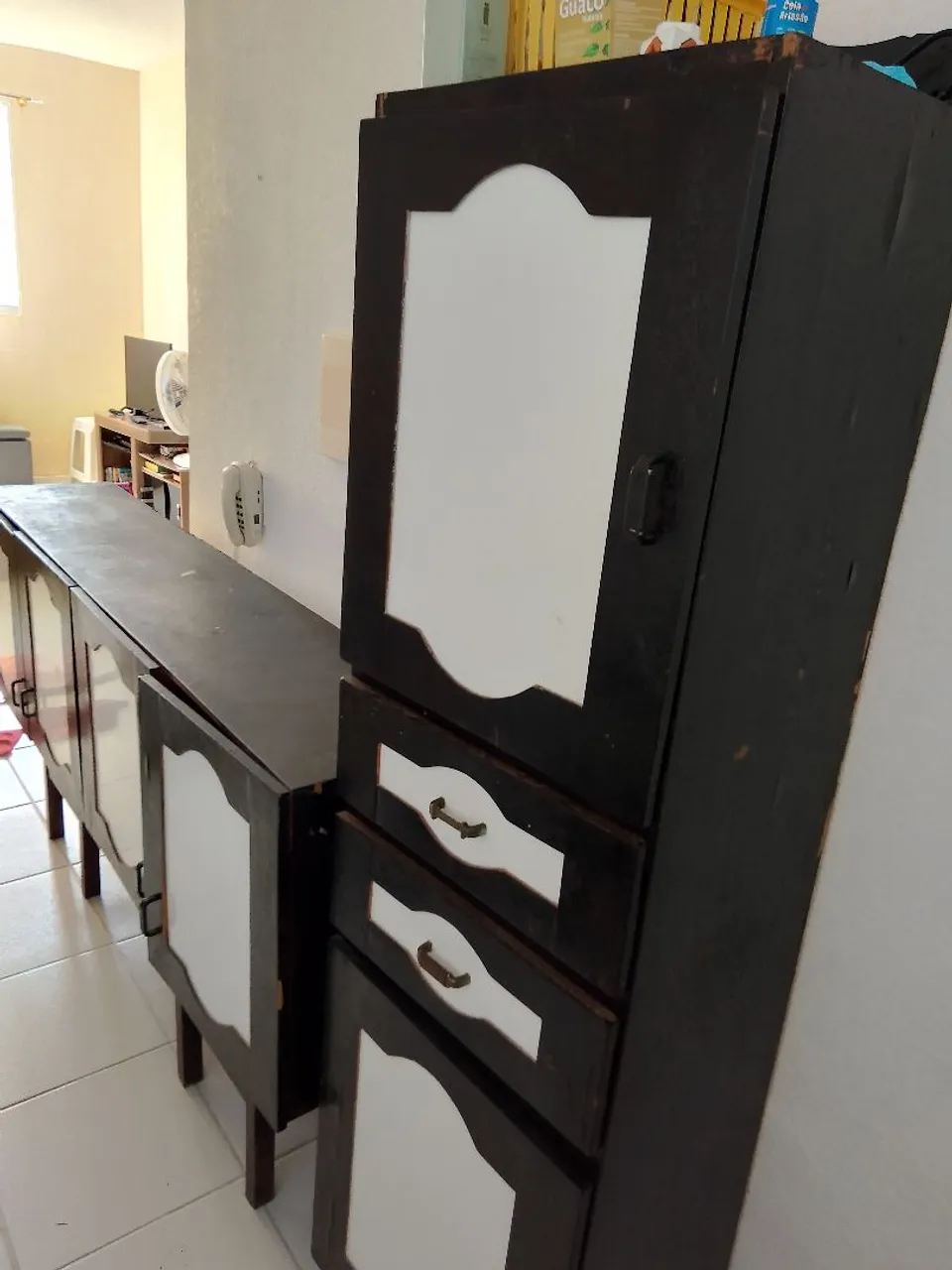 Conjunto de Armários Antigos