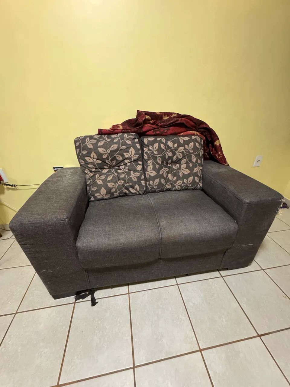 2 SOFÁS 2 e 3 Lugares