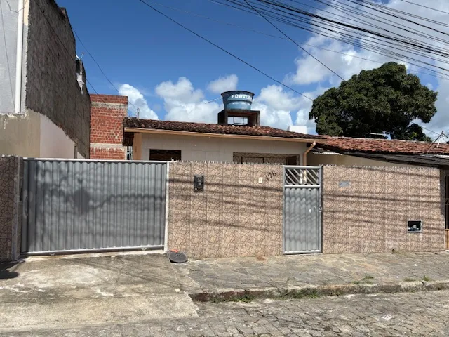 Imóvel para aluguel possui 55 metros quadrados com 2 quartos em Mangabeira - João Pessoa -