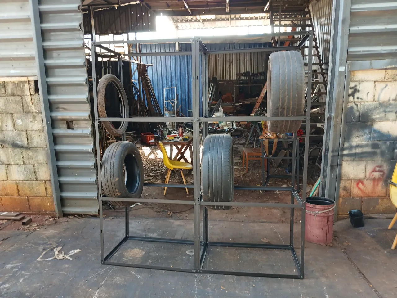 Estrutura de Metal para Armazenamento