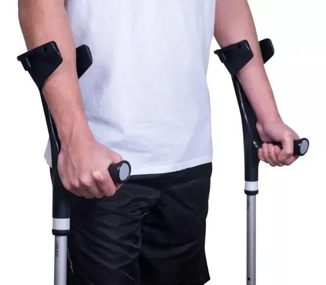 Par de Muleta Canadense Preta - Mercur - Foto 2