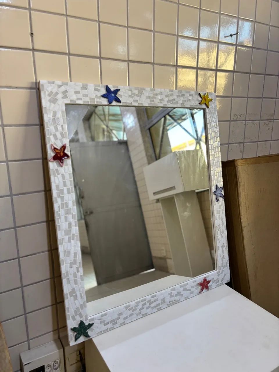 Espelho Decorativo em Mosaico resina 74x 84 cm  - Foto 3