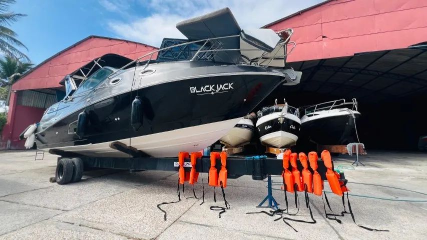 Focker 310GT 2011 - Alongada 33 Pés - Mercruiser V8 8.2 430HP - 400h + BOTE APOIO C MOTOR - Foto 4