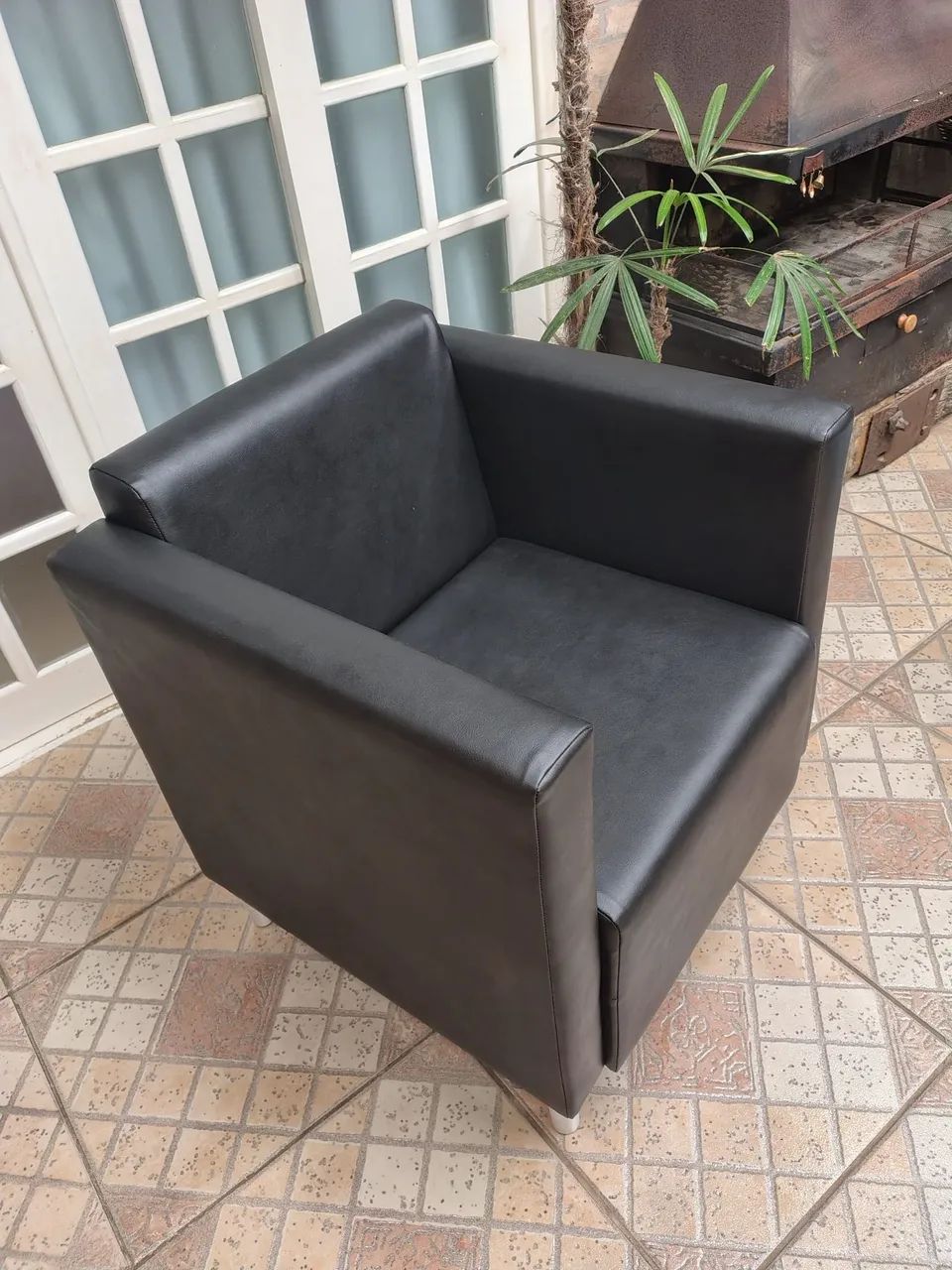 Poltronas Novas Couro sintetico  - Foto 2