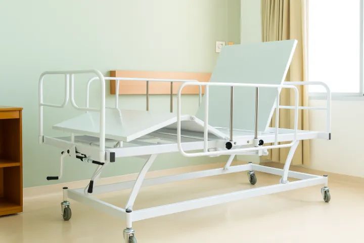 Cama Hospitalar 3 Manivelas com Colchão -  Usada 