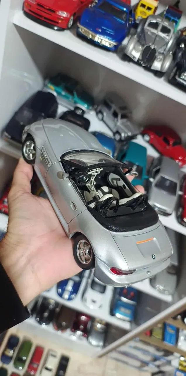 Miniatura 1/18 64551791806339120