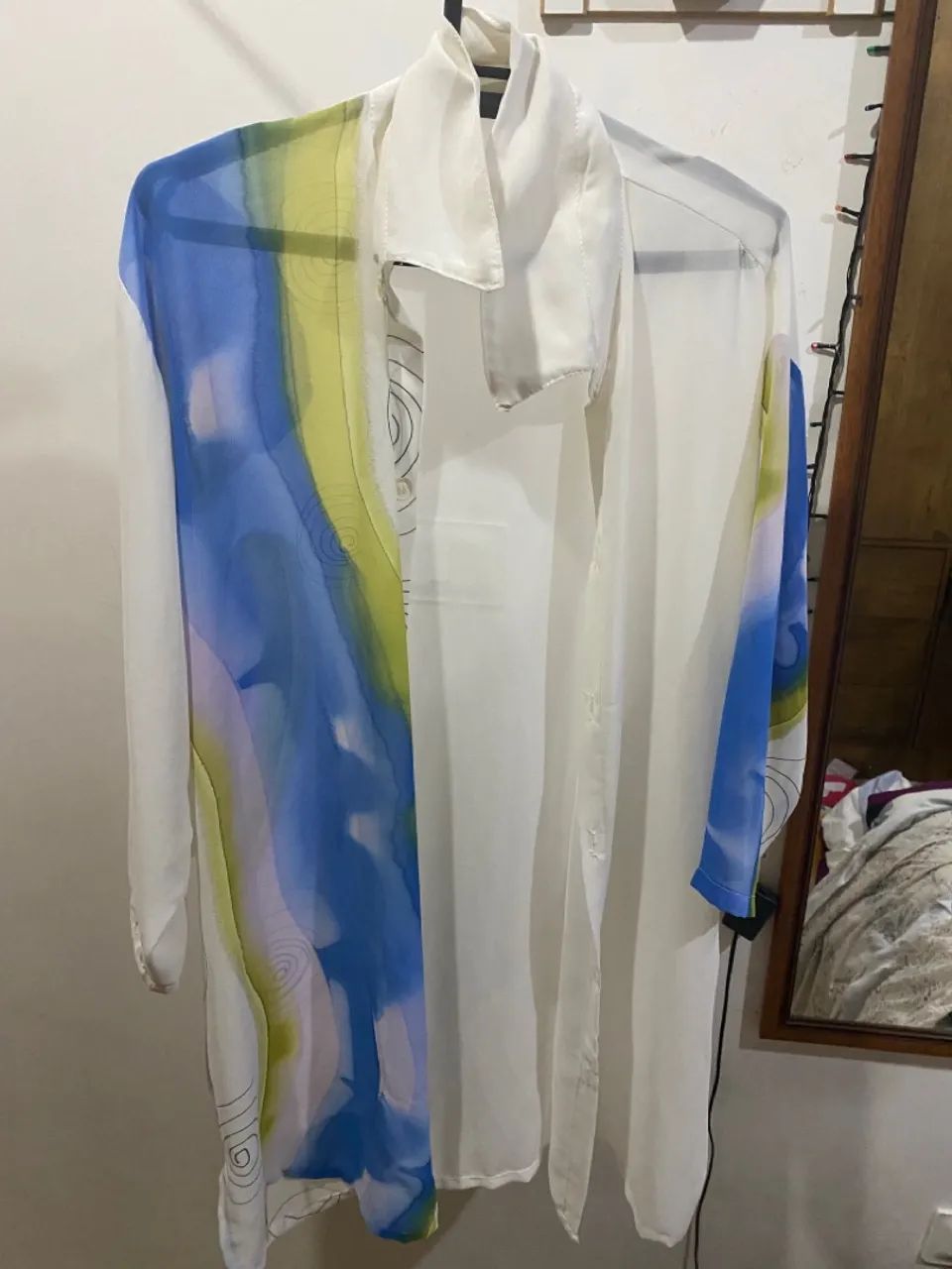 Kimono feminino com estampa abstrata