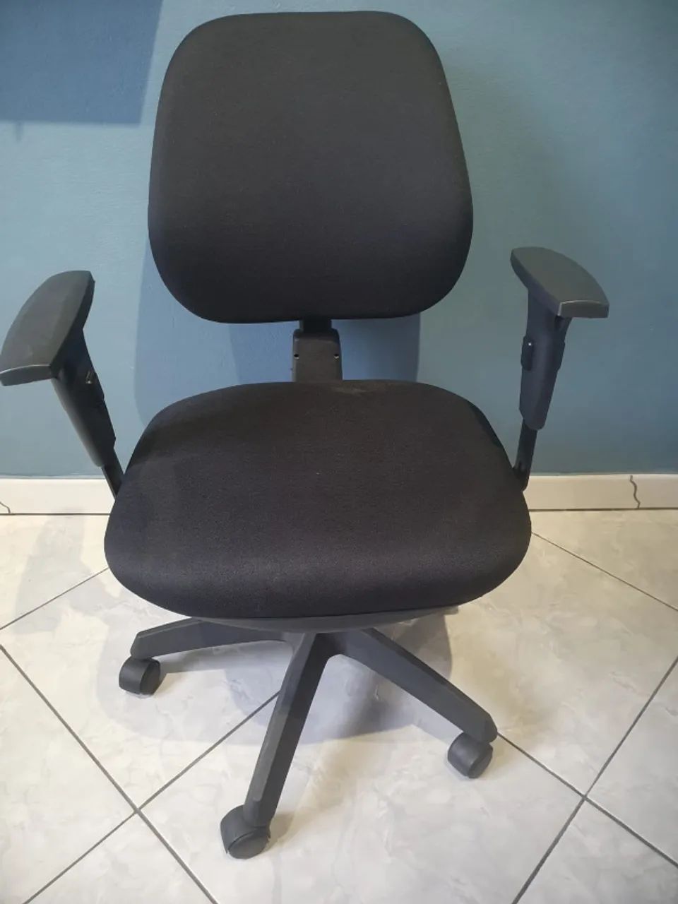 Cadeira escritório Roal modelo Corporate