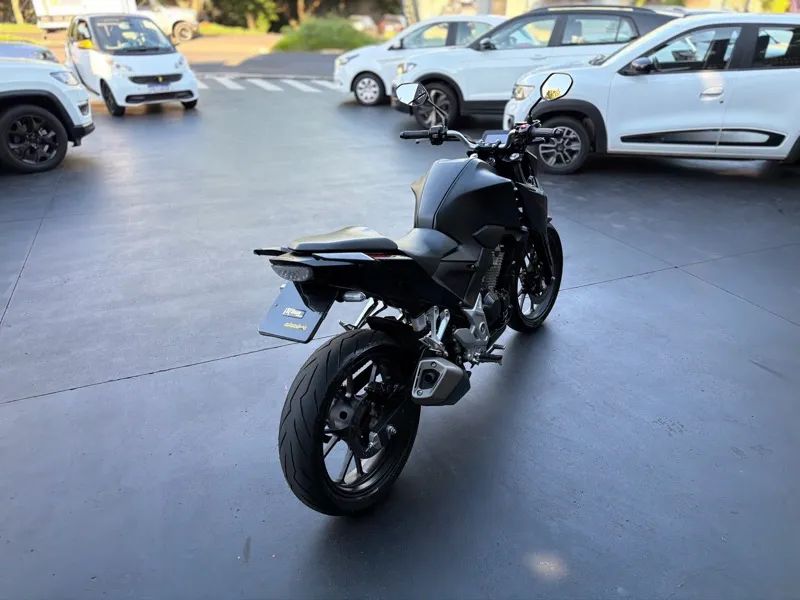 Honda CB 300F Twister 300 cc  - Foto 10