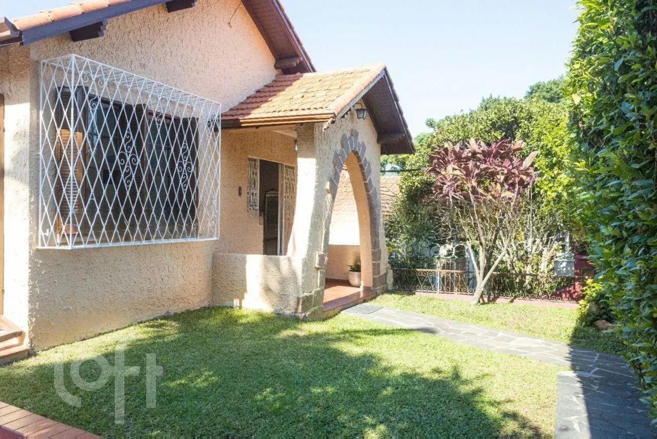 Casa à venda em Teresópolis com 420 m², 5 quartos, 1 suíte, 7 vagas - Foto 3