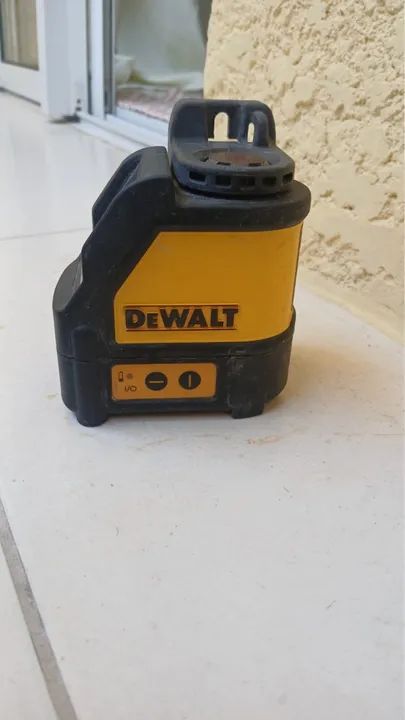 Nível a laser Dewalt profissional 4 meses uso  - Foto 2