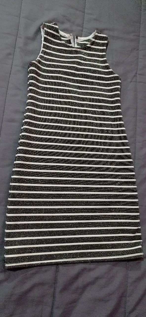 Vestido listrado preto e branco com glitter - Foto 3