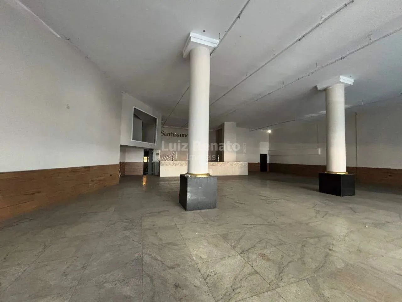 Prédio Comercial com Estacionamento Amplo para Locação  Barro Preto - Foto 3
