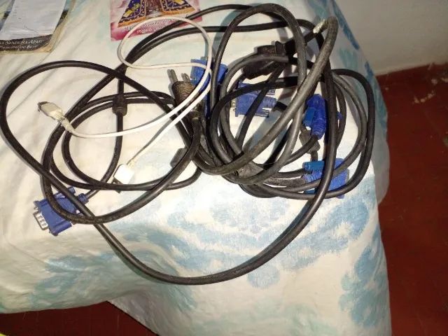 Cabos para computadores e celular  - Foto 4