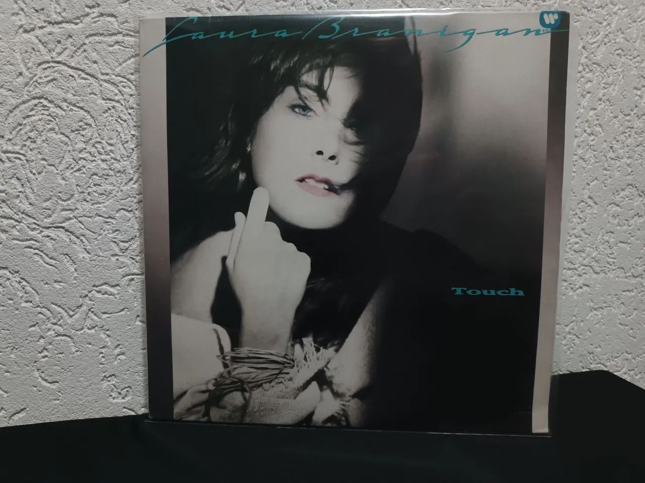 Laura Branigan touch