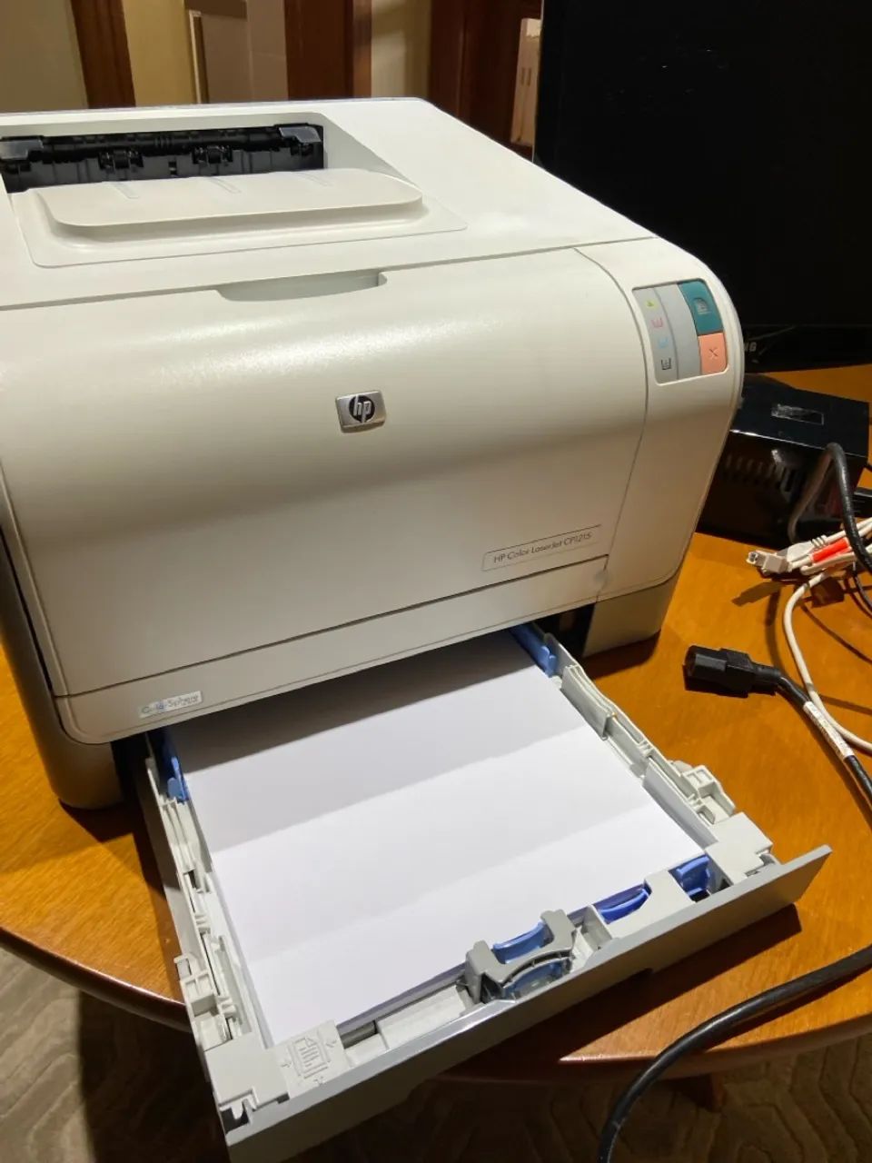 Impressora HP Color LaserJet CP1215 - Foto 4