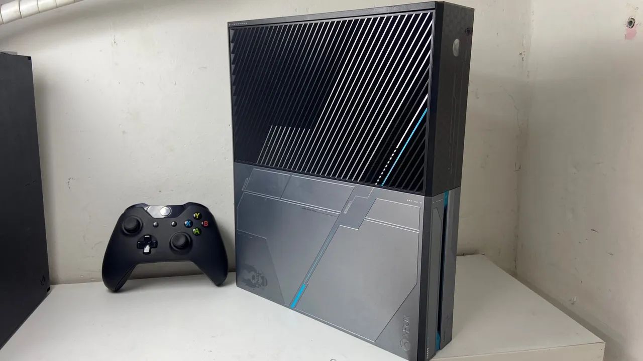 XBOX ONE EDIÇÃO ESPECIAL HALO 5 aceito troca