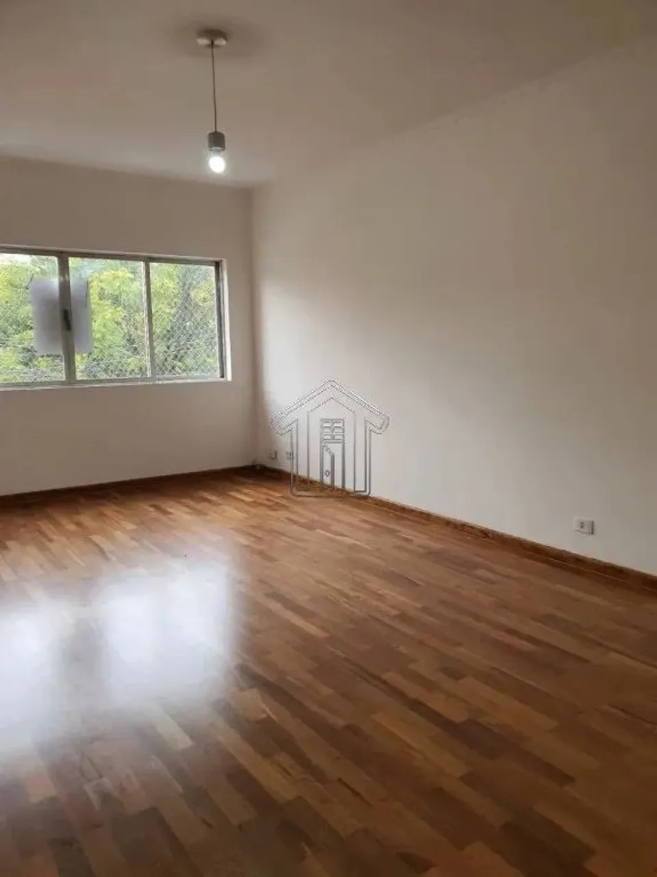 Casa (Assobradada) para Locação residencial ou comercial, 4 dorm(s), 2 vaga(s), 240 m². Ex