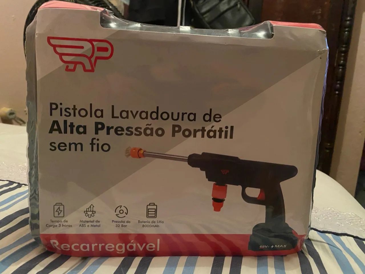 Pista lavadoura de alta pressão portátil sem fio.