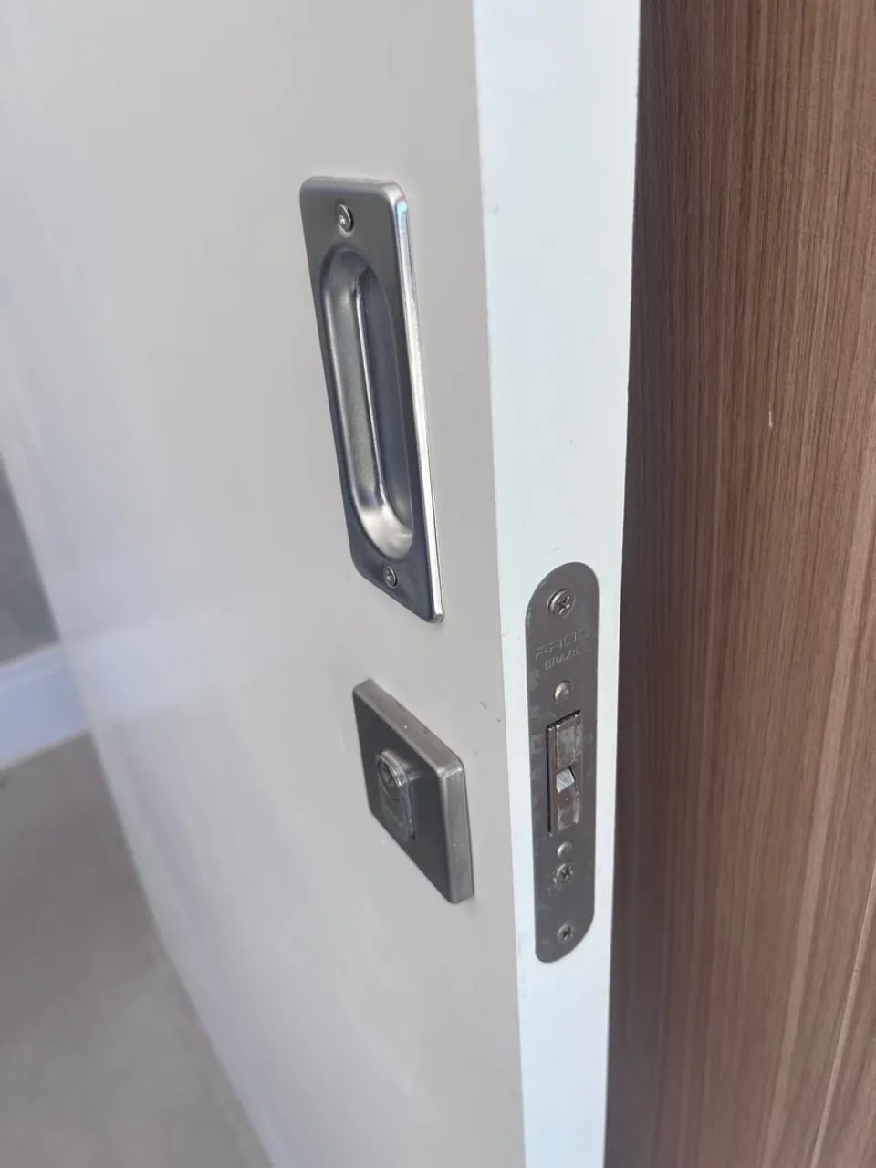 Porta de correr pouco usada