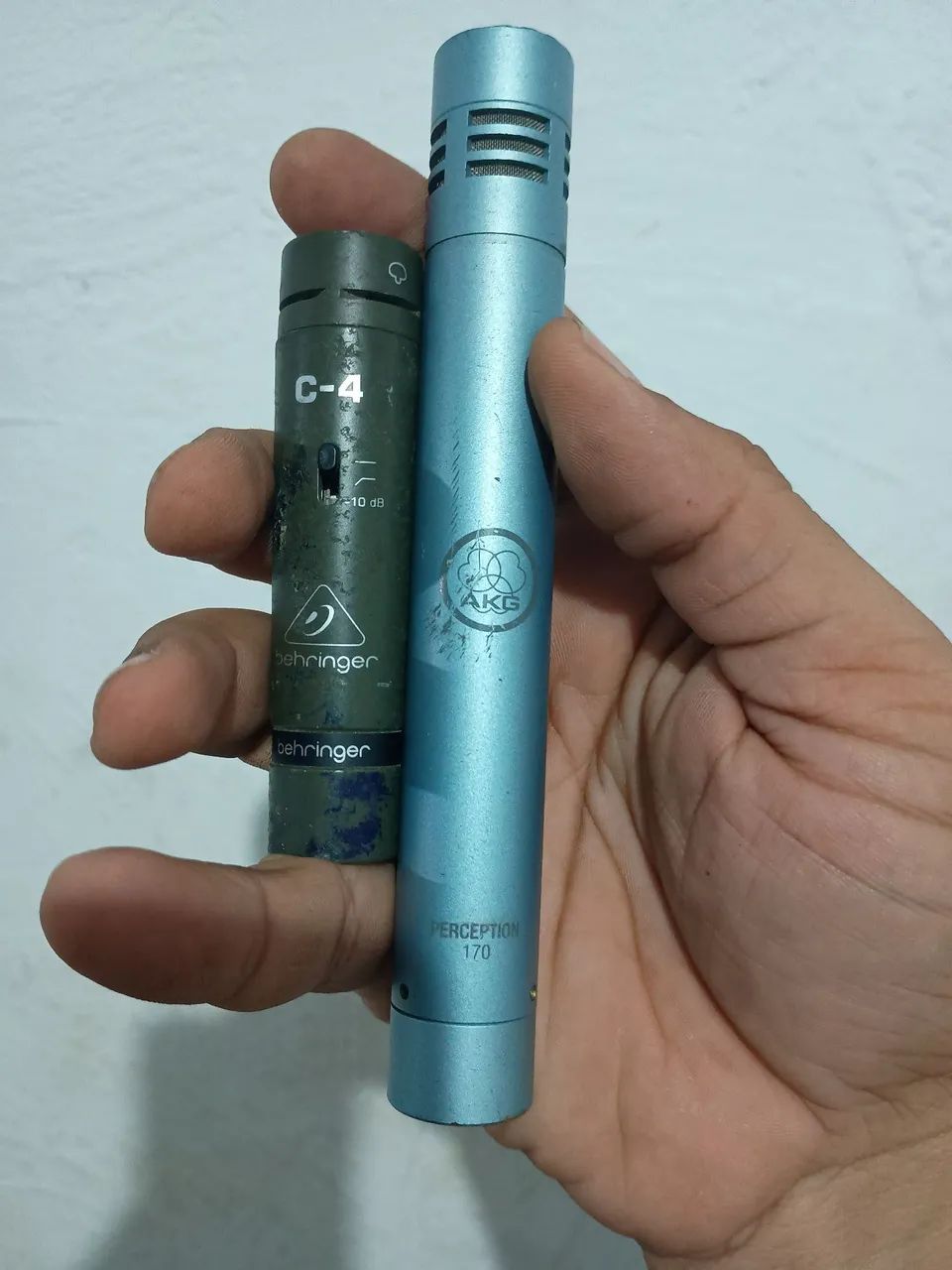 Microfone condensador Behringer C-4 funcionando perfeitamente+AKG Perception 170 c/defeito