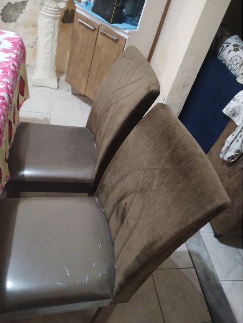 Mesa com 6 cadeiras64209952226435124