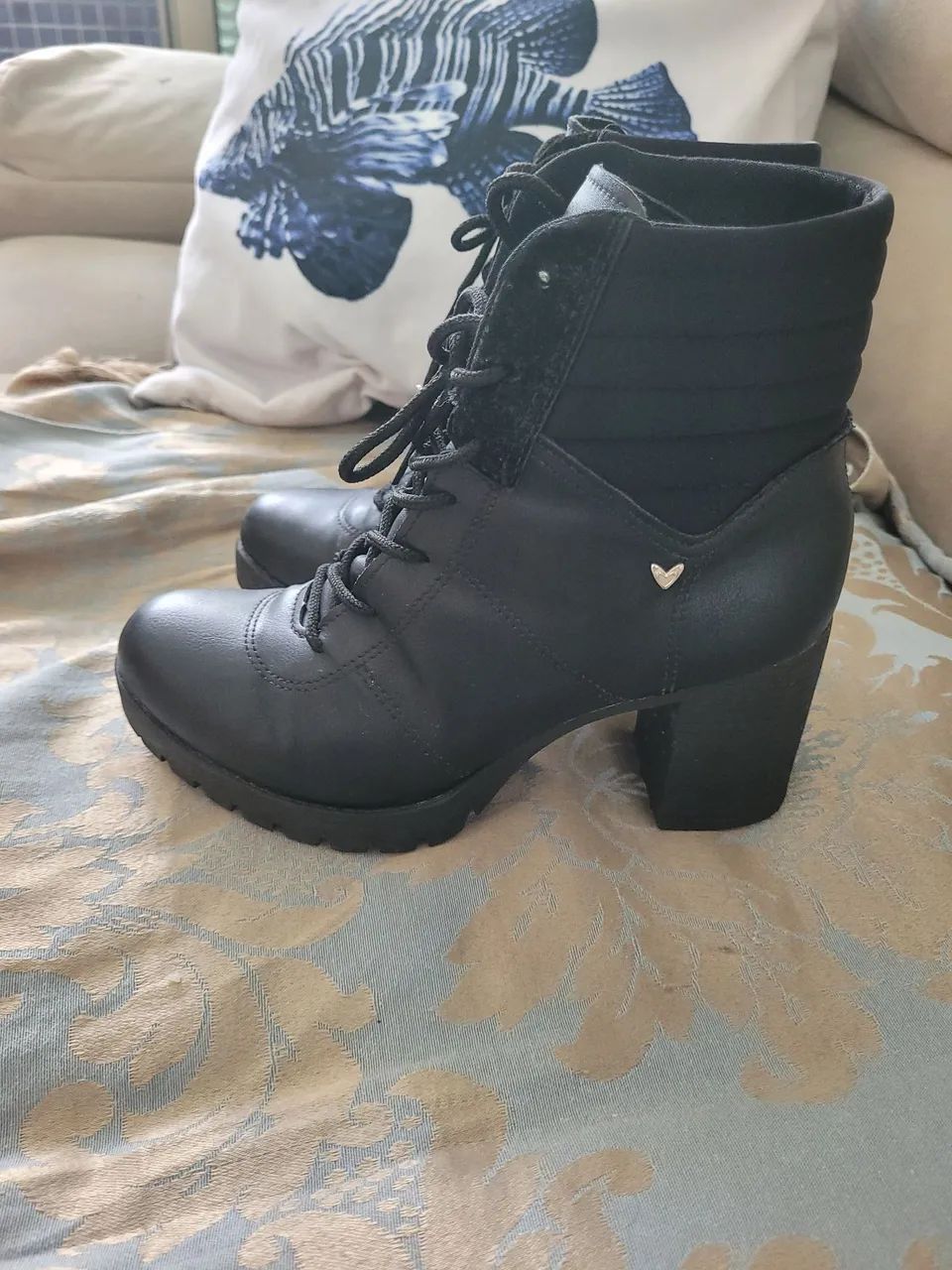 Bota Preta 37