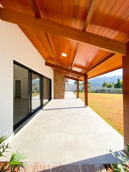 Casa à venda em condomínio fechado em Atibaia, com 300m² de construção e 1000m² de área to - Foto 3