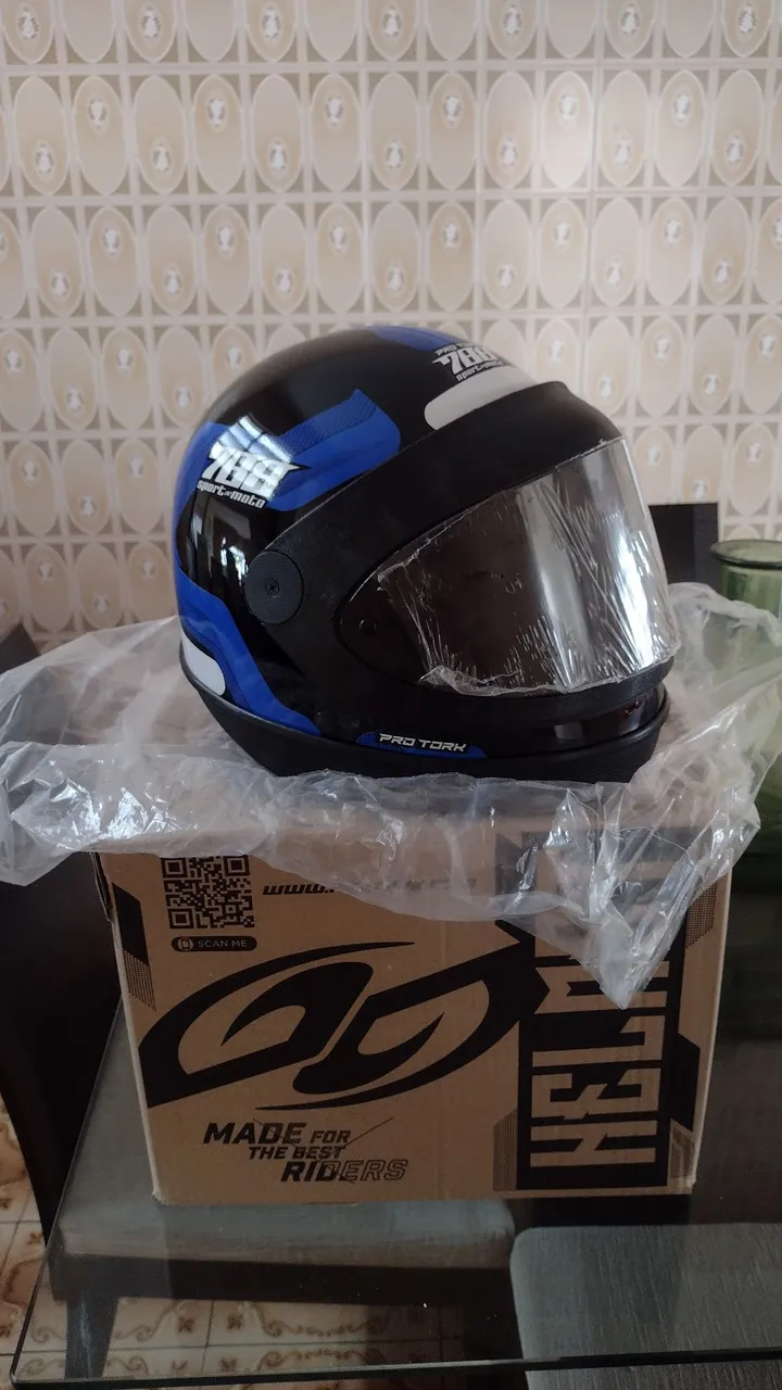Capacete Pro Tork 768 Sport Moto com viseira fumê