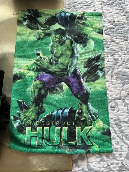 Kit mochila de rodinhas, lancheira e estojo Hulk - Foto 5