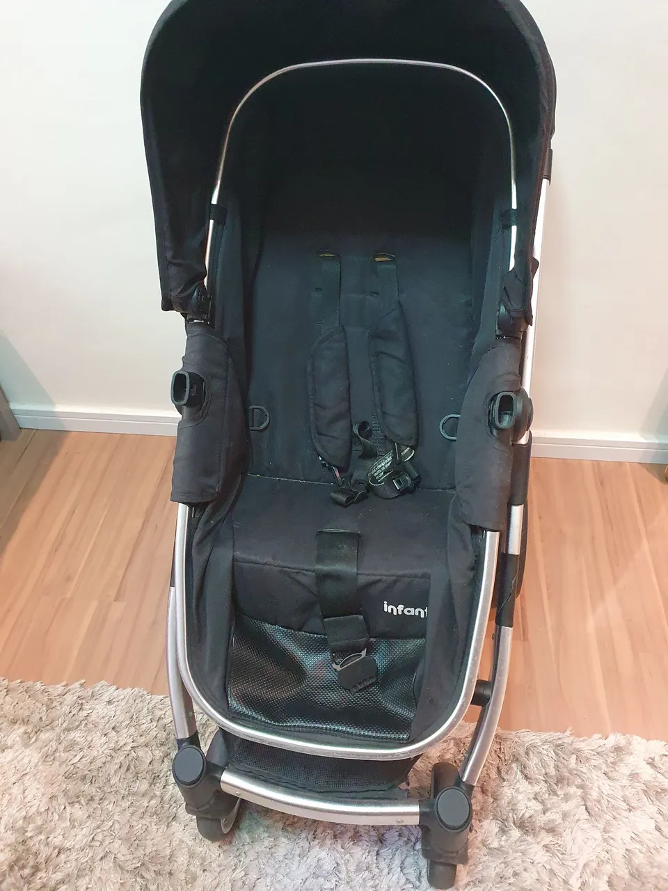 Carrinho de Bebê Infanti - Preto