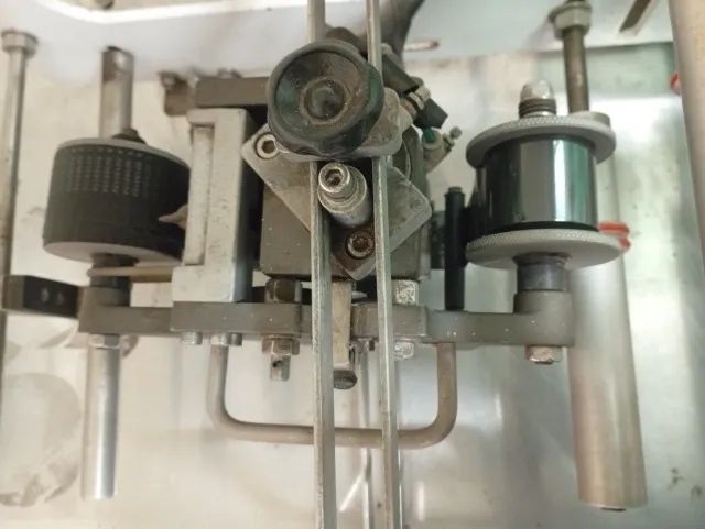 Rotuladora Maqmundi ES1200 com datador 220v - Foto 4