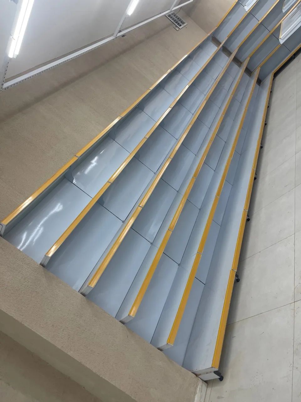 Expositores e Prateleiras para Comércio - Foto 5