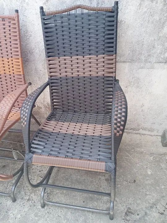 Cadeira  de balanço fibra de nylon com 4 molas só  uma cadeira - Foto 5