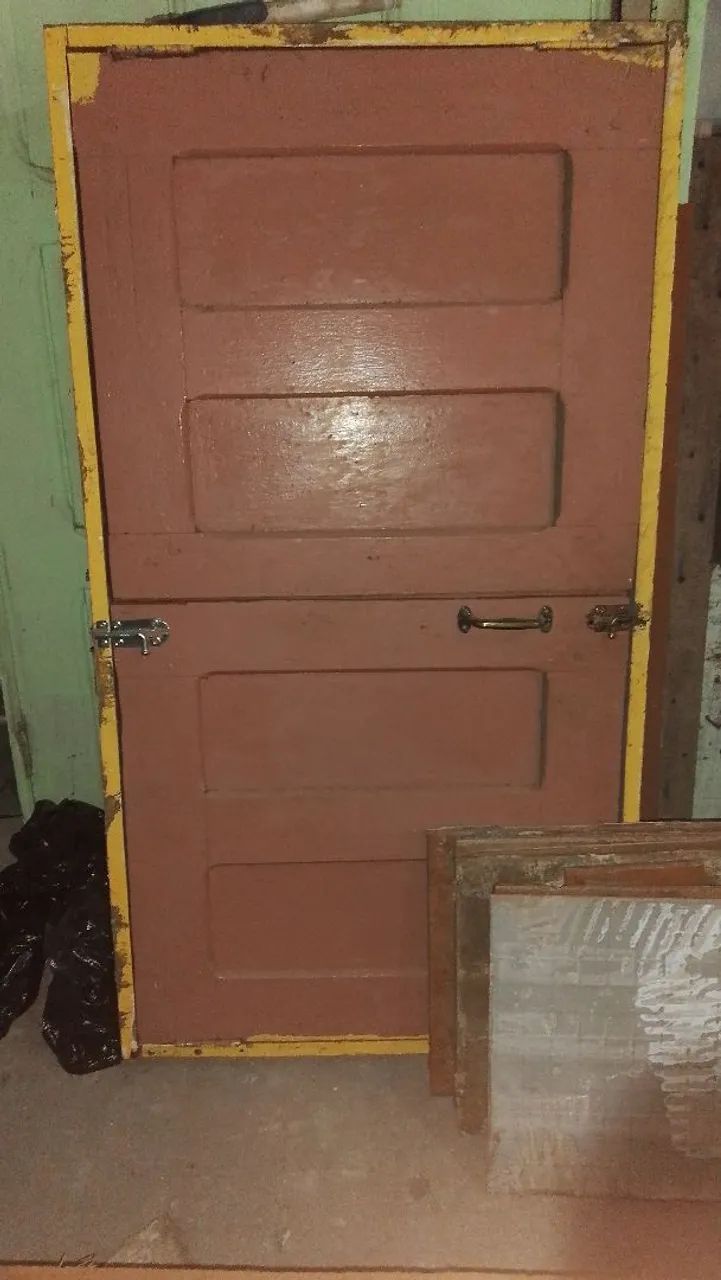 Janela de madeira 1m por 50cm