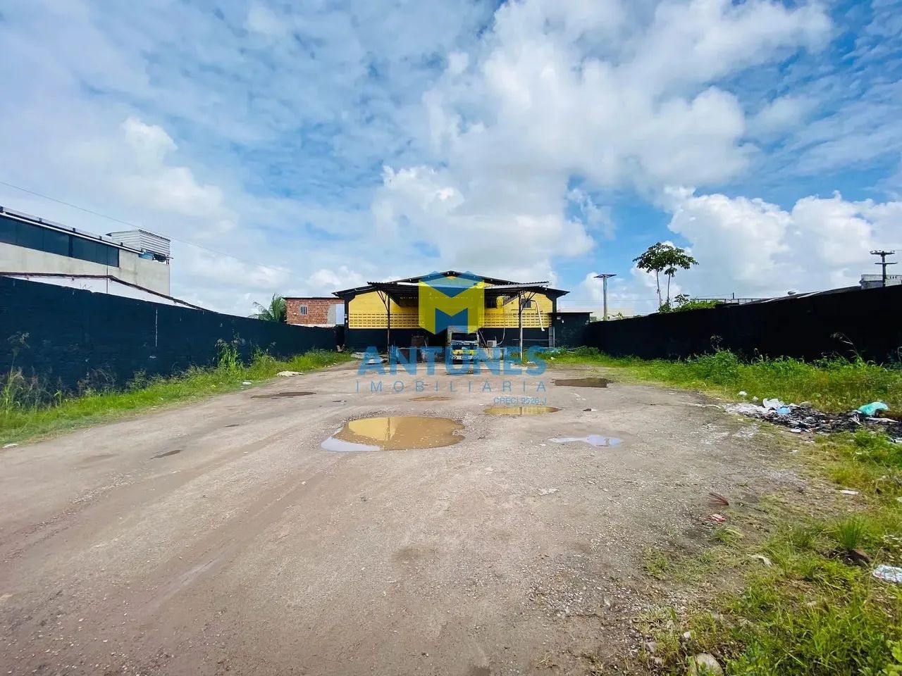 Alugue em Prazeres, Galpão com 520m² + doca e pátio de 650m². 100m da Br-101 - Foto 4