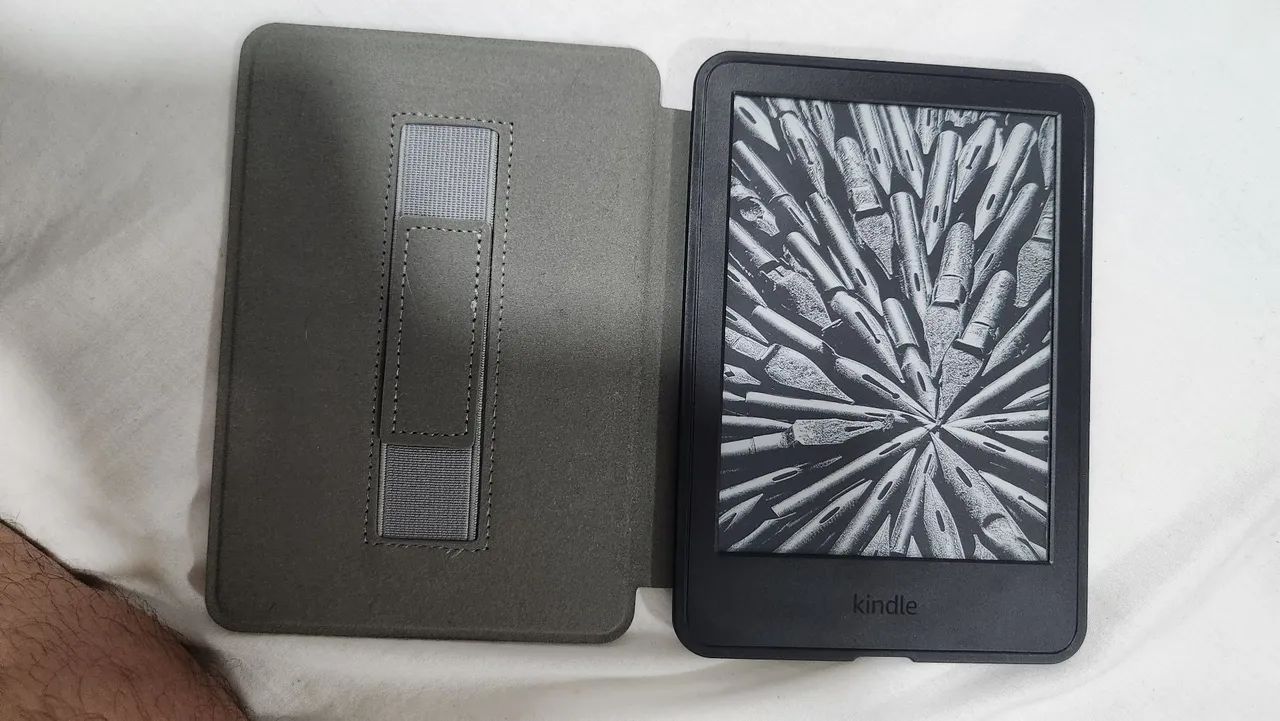 Kindle 11ª geração+ 2 capinhas - Foto 2