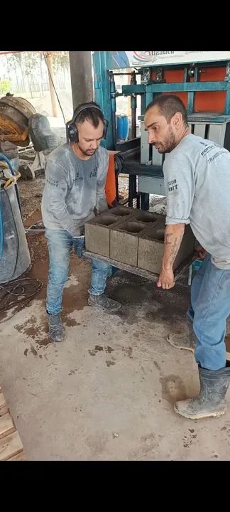 Máquina de Blocos de Concreto - Nova - Foto 2