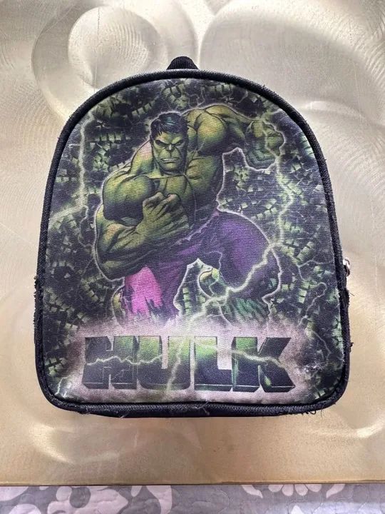 Kit mochila de rodinhas, lancheira e estojo Hulk - Foto 3