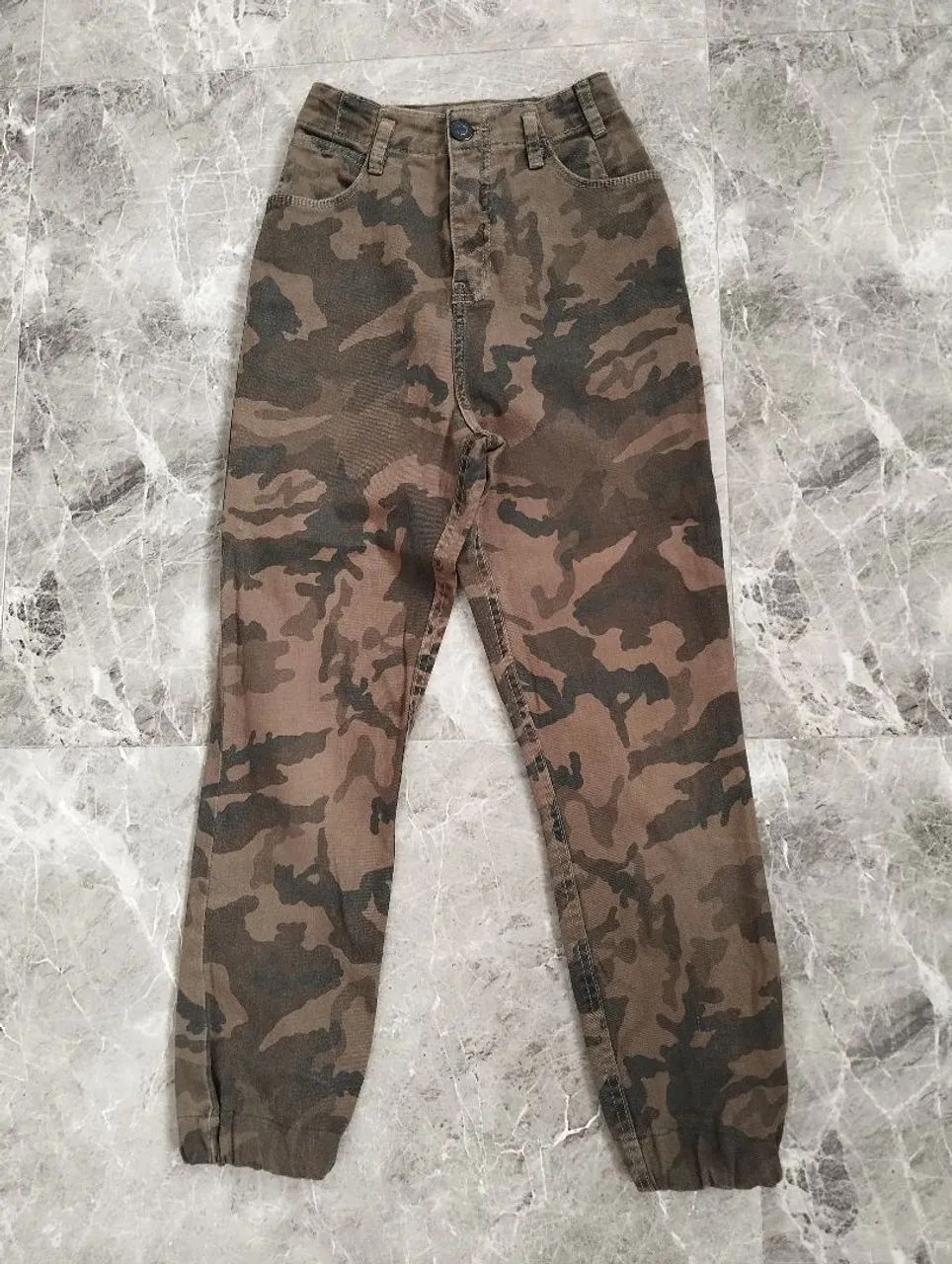 Calça Camuflada Estilo Cargo PP 
