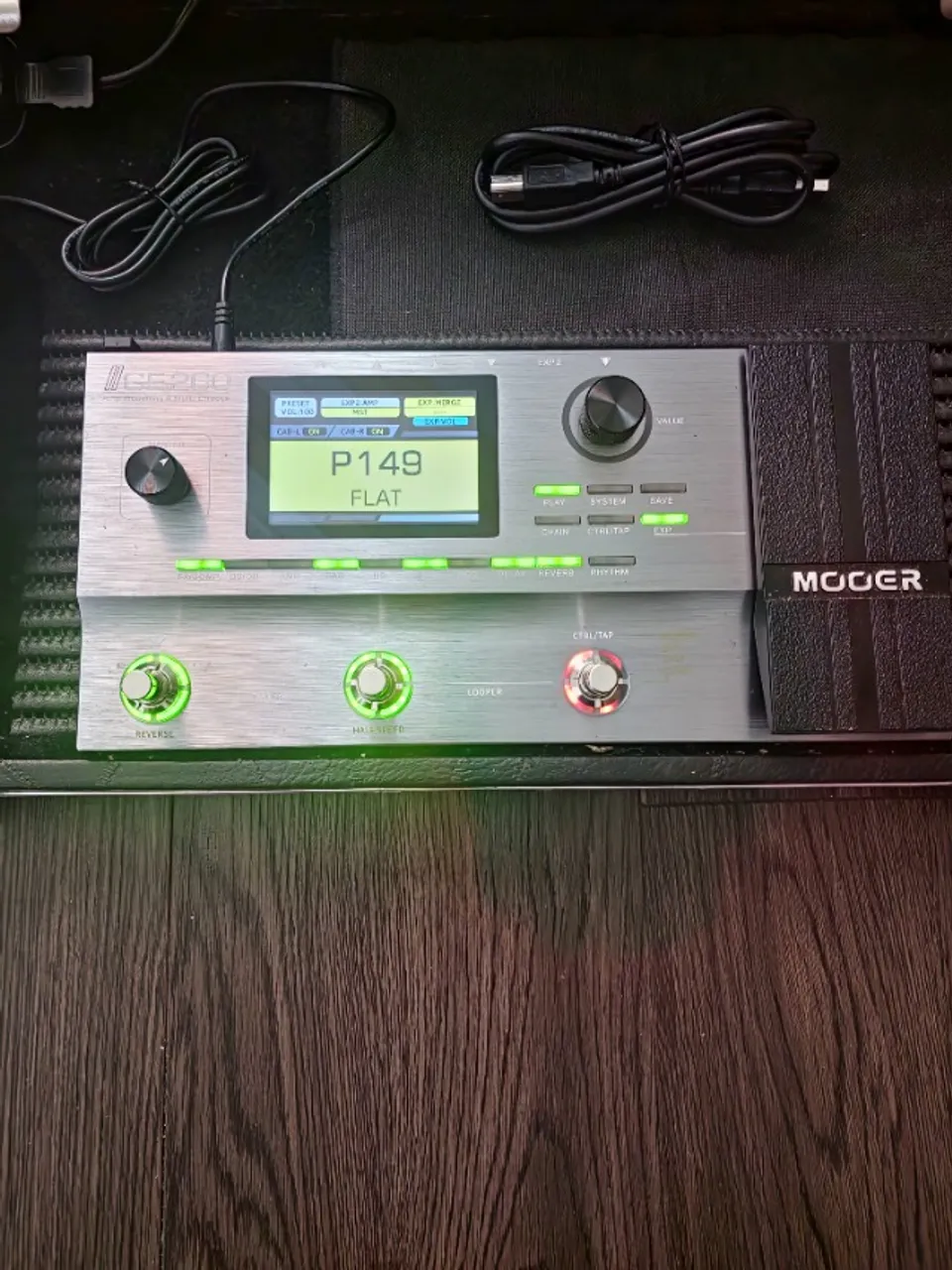 Pedaleira Mooer GE200 + Case maleta