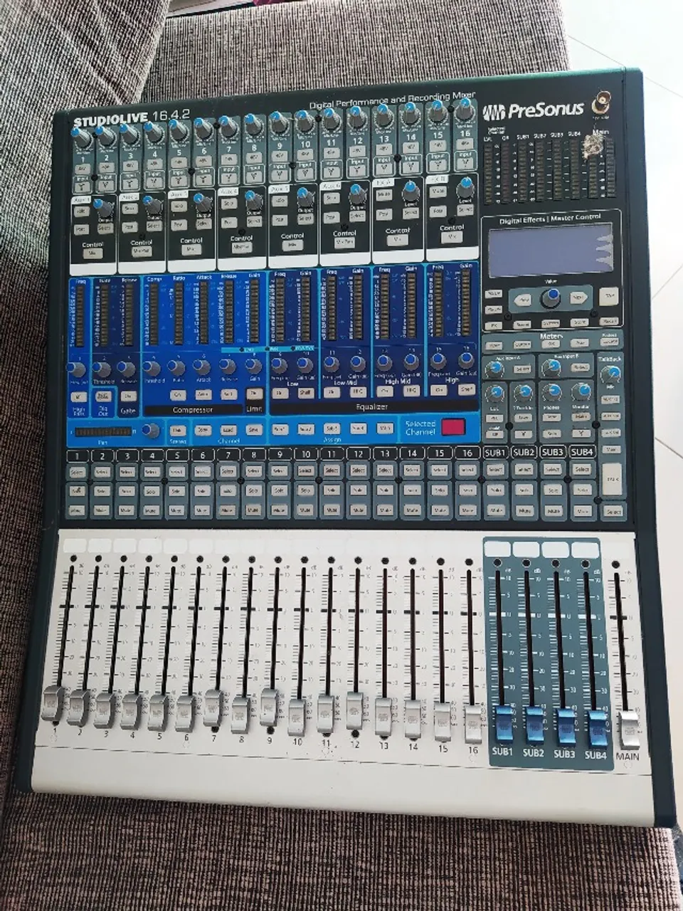 MESA DE SOM DIGITAL PROFISSIONAL PRESONUS STUDIO LIVE 16.4.2