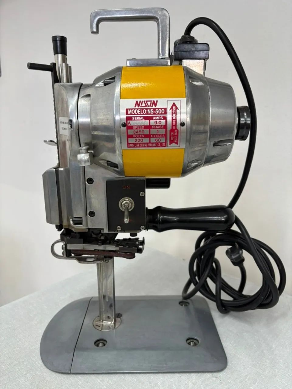 MÁQUINA DE CORTE FACA NISSIN/NIPPON