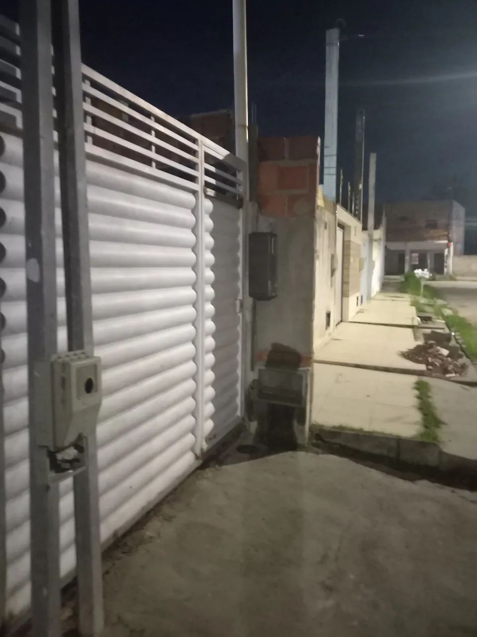 Kitnet próx Fraga Maia 
