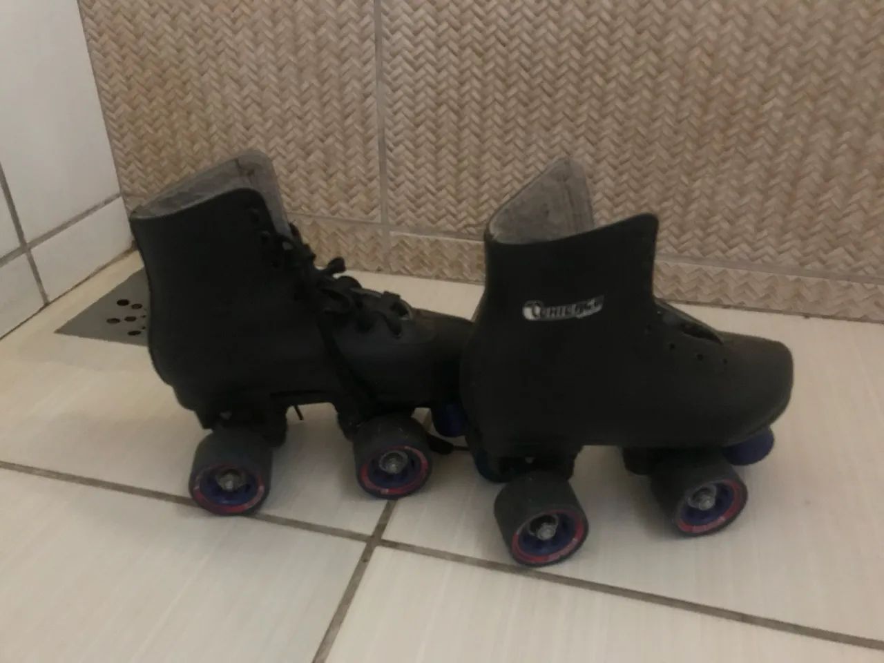 Patins em couro 