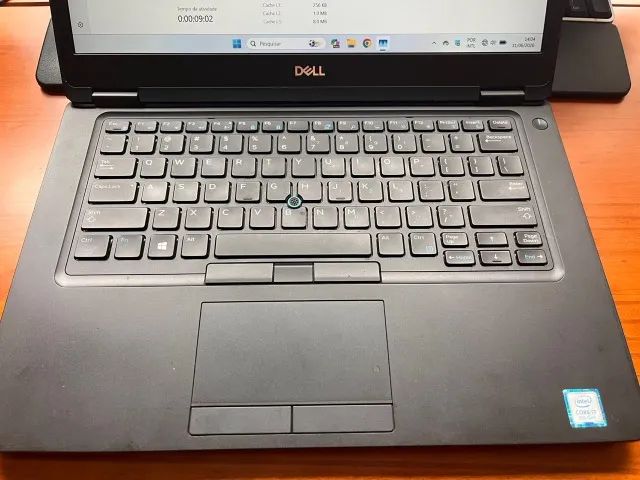 Notebook Dell Modelo Latitude 5490  - Foto 2