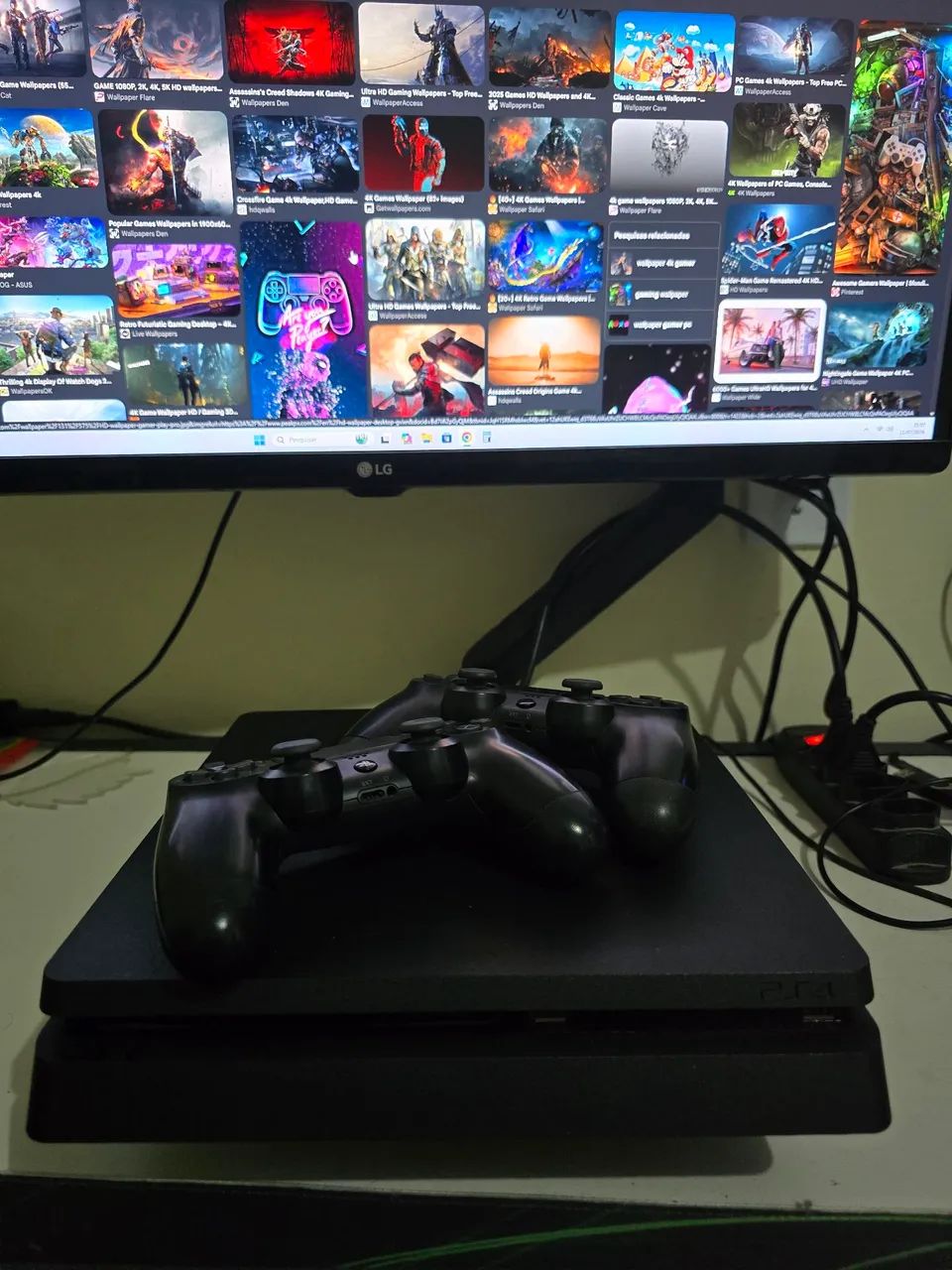 PS4 SLIM 1TB 2 CONTROLES - Foto 3