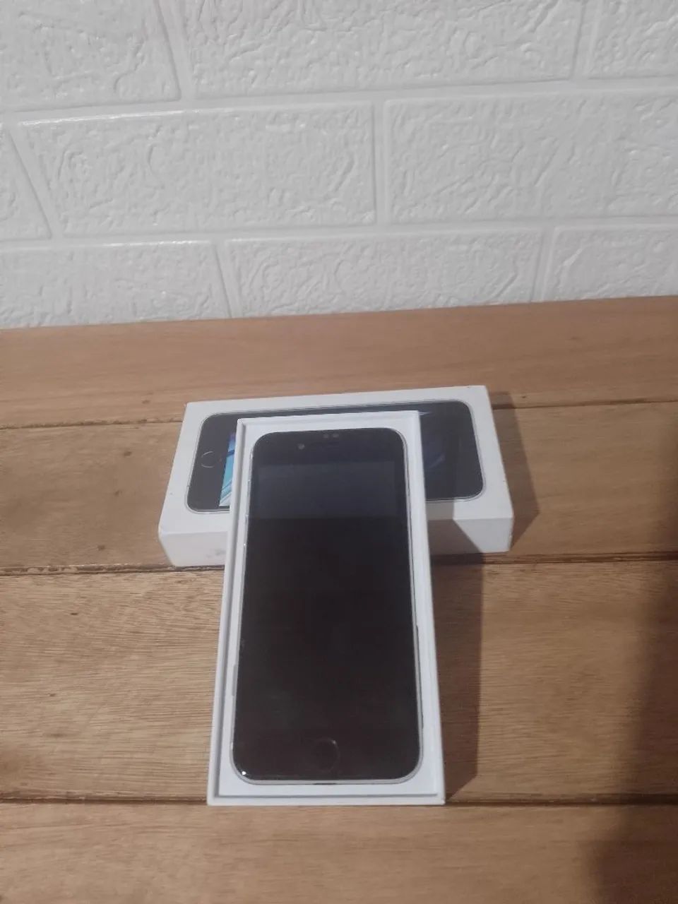 iPhone SE 